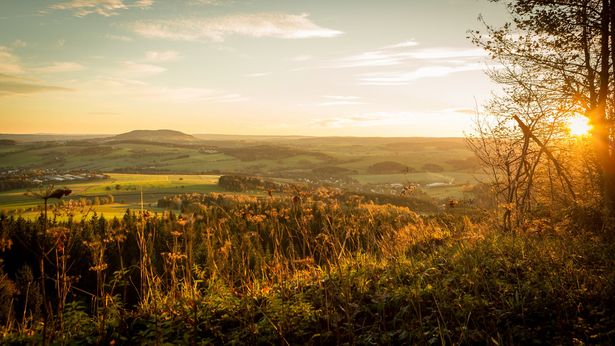 Landschaft im Sonnenlicht